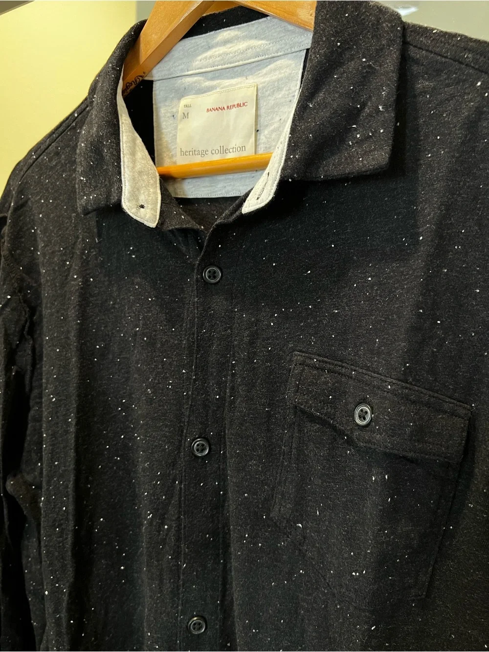 Banana Republic Men's Black Speckled Long-Sleeve Button-Down Shirt